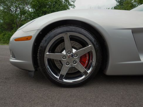 Used 2006 Chevrolet Corvette Convertible RWD image 9
