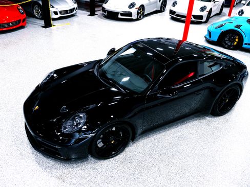 Used 2024 Porsche 911 Carrera GTS image 6