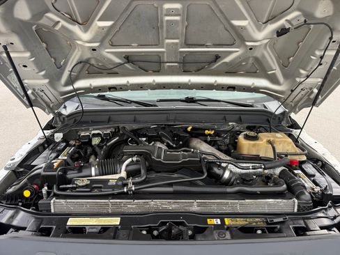 Used 2012 Ford F550 image 14