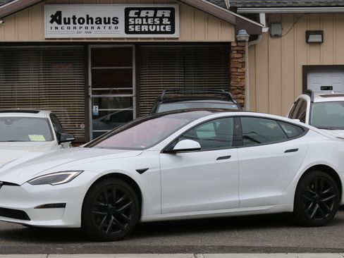 Used 2023 Tesla Model S image 2