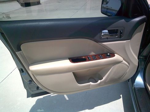 Used 2012 Ford Fusion SEL V6 FWD image 13