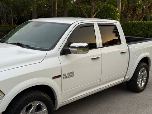 Used 2018 RAM 1500 2WD Crew Cab Laramie image 27