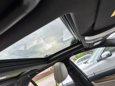 Used 2010 Mercedes-Benz C 350 Sport image 13