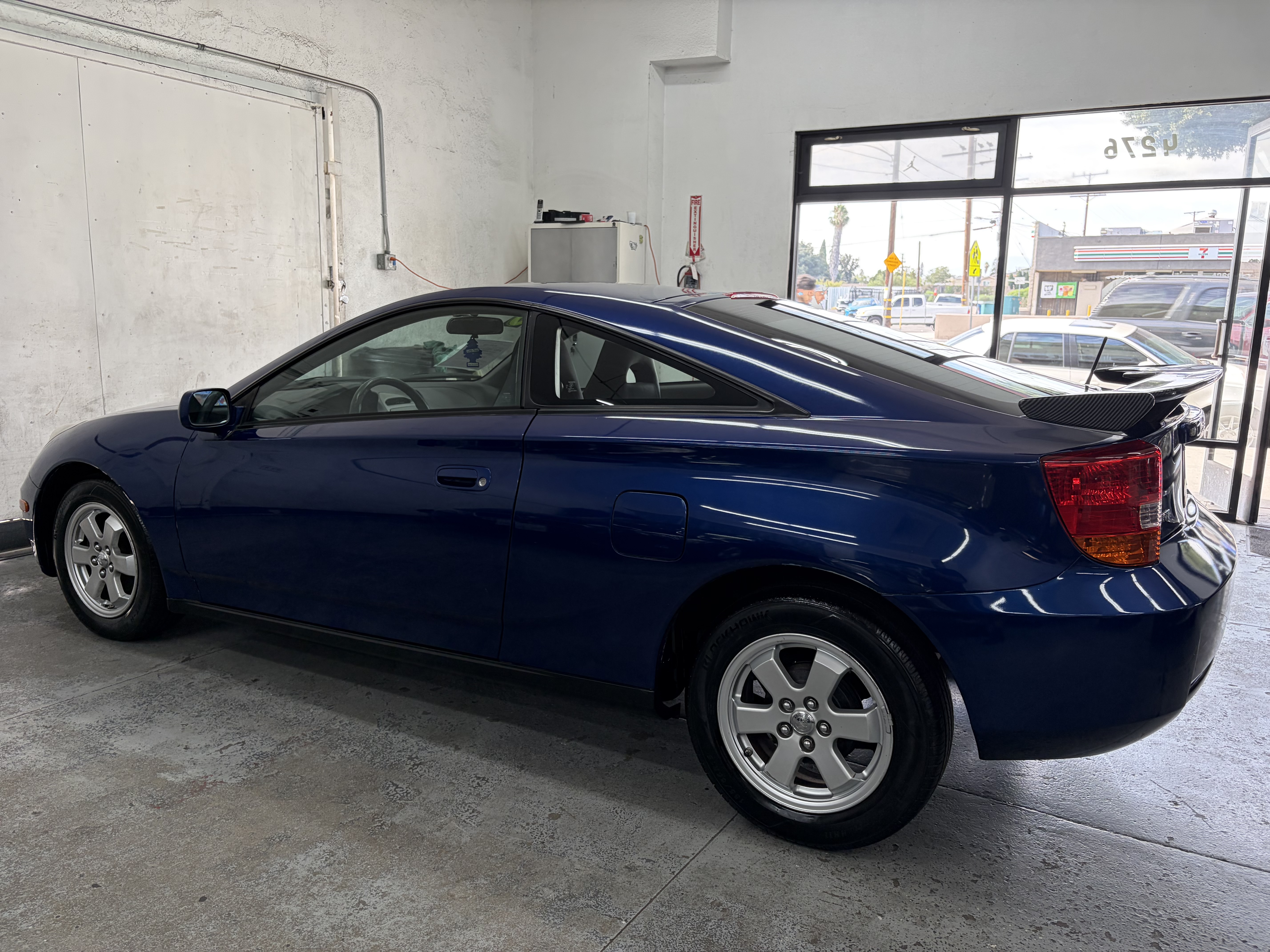 Used 2000 Toyota Celica GT FWD image 8