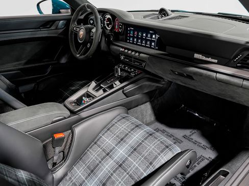 Used 2024 Porsche 911 Dakar image 14