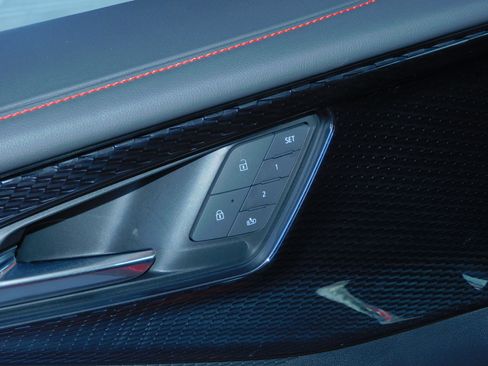 Used 2024 Chevrolet Blazer EV RS image 5