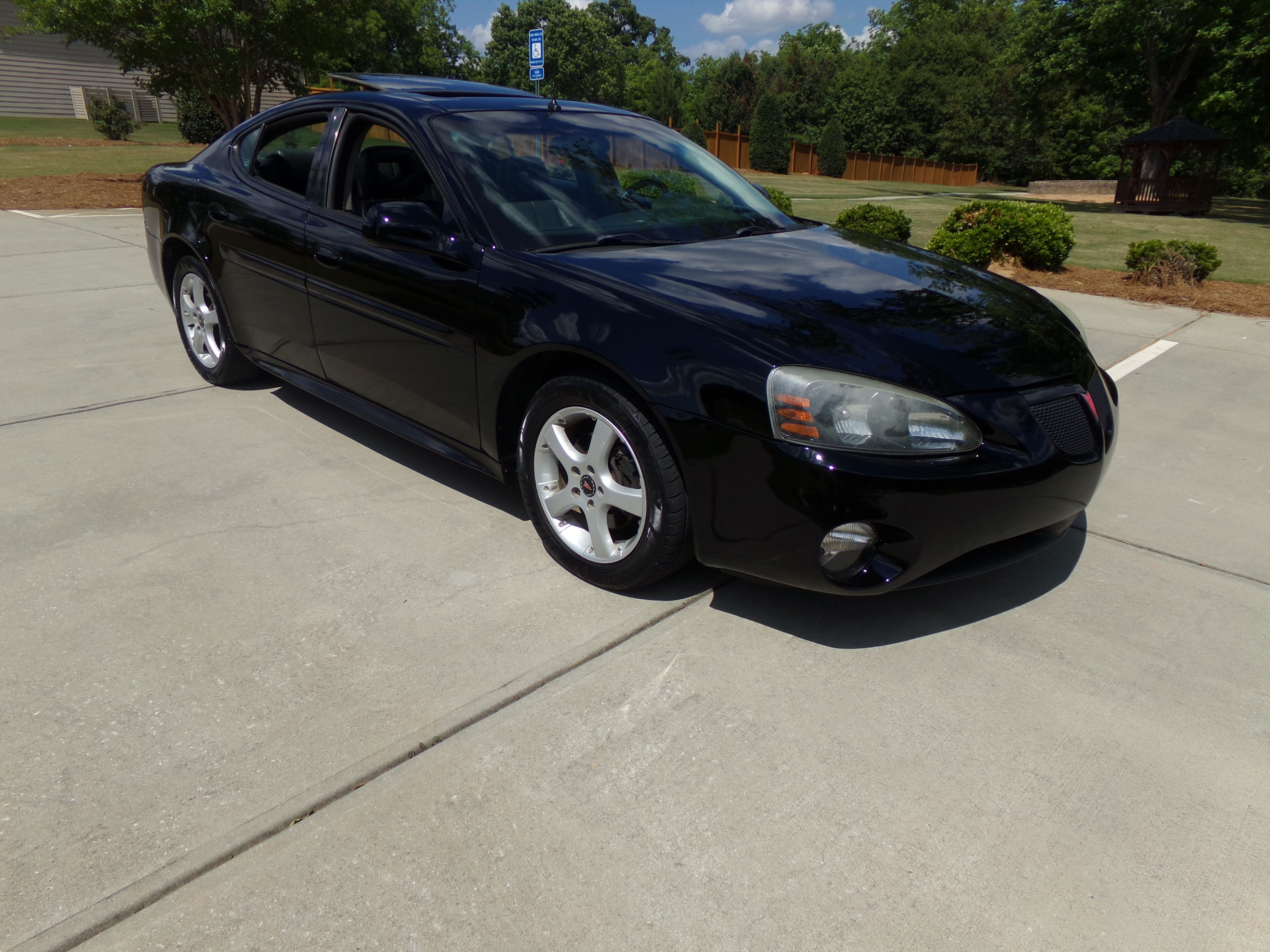 Used 2004 Pontiac Grand Prix GTP FWD image 7