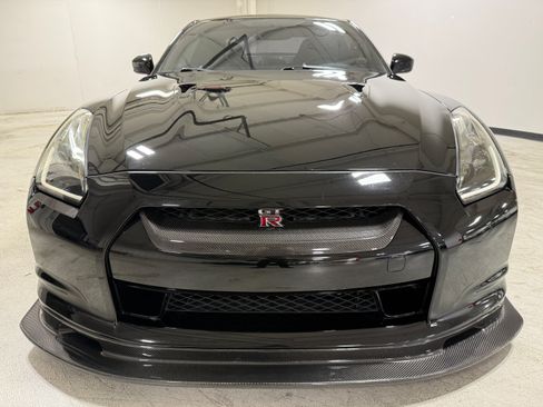 Used 2009 Nissan GT-R Premium AWD/4WD image 12