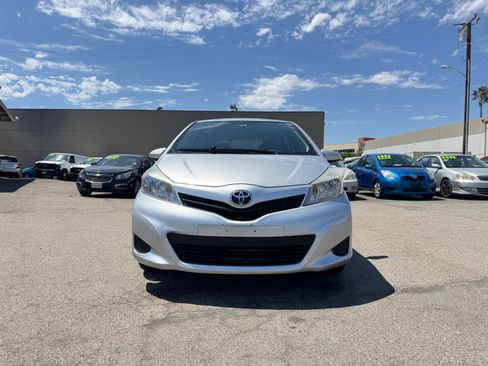 Used 2012 Toyota Yaris 4-Door Hatchback FWD image 13