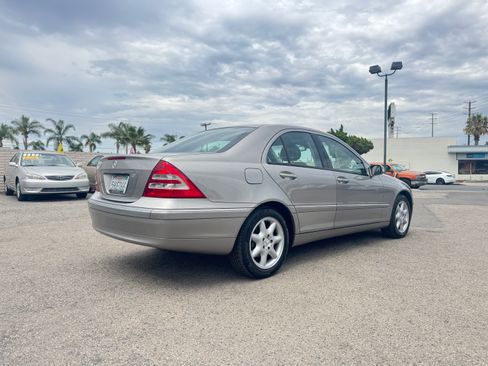 Used 2004 Mercedes-Benz C 240 Sedan image 9