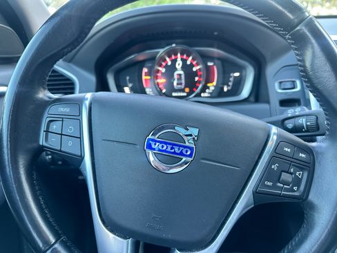 Used 2015 Volvo XC60 T5 image 16