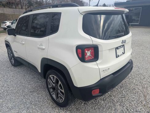 Used 2017 Jeep Renegade Latitude image 5