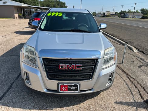 Used 2013 GMC Terrain SLE image 2