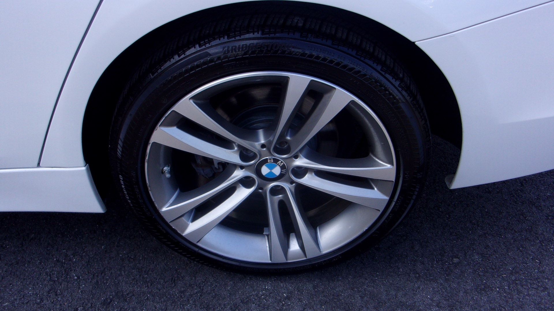Used 2018 BMW 330i xDrive Sedan AWD/4WD image 34