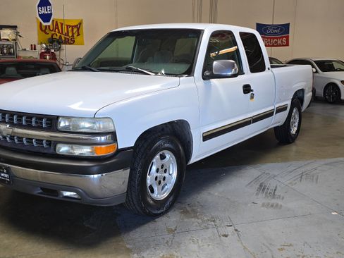 Used 1999 Chevrolet Silverado 1500 LS image 1