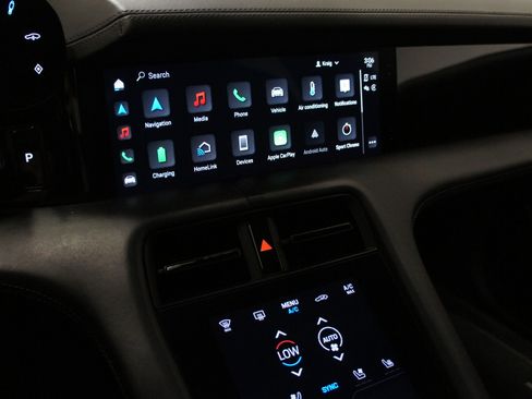 Used 2020 Porsche Taycan Turbo image 43