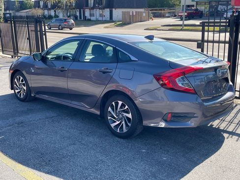 Used 2017 Honda Civic EX image 4
