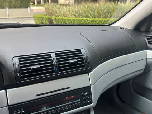 Used 2002 BMW 540i image 20