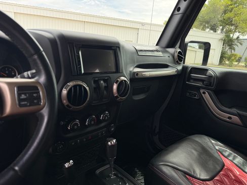 Used 2016 Jeep Wrangler 75th Anniversary AWD/4WD image 65