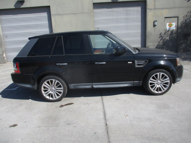Used 2010 Land Rover Range Rover Sport HSE LUX AWD/4WD image 1