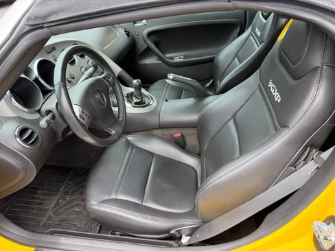 Used 2007 Pontiac Solstice GXP Convertible RWD image 4