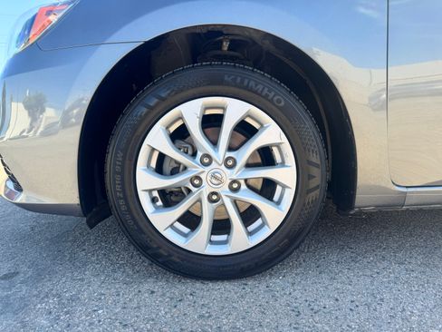 Used 2019 Nissan Sentra SV FWD image 12