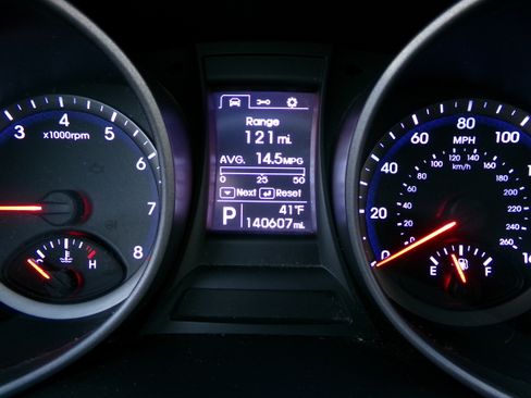 Used 2015 Hyundai Santa Fe Sport image 18