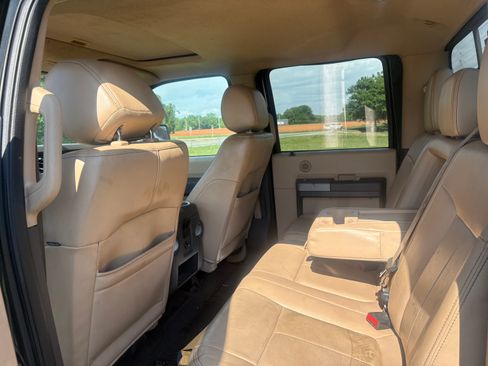 Used 2013 Ford F250 4x4 Crew Cab Super Duty image 8