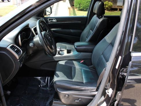 Used 2014 Jeep Grand Cherokee Limited image 24