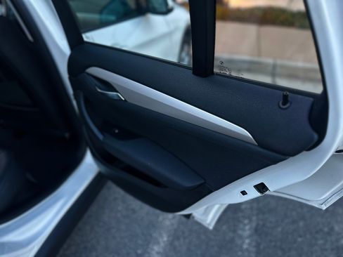 Used 2015 BMW X1 sDrive28i image 12