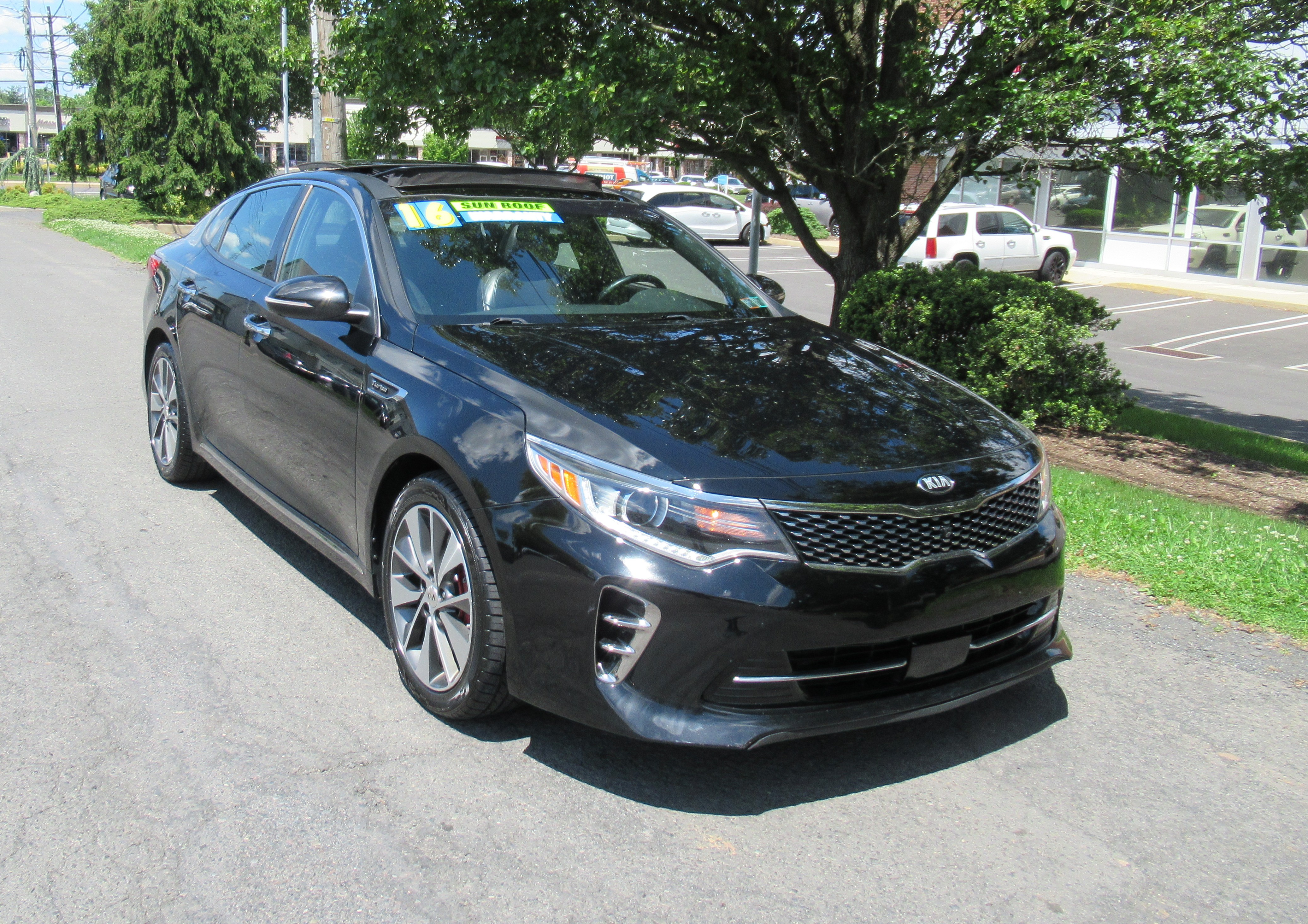 Used 2016 Kia Optima SX FWD image 1