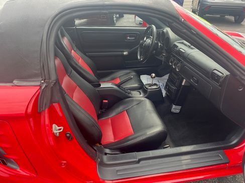 Used 2003 Toyota MR2 Spyder UNAVAIL RWD image 16
