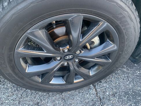 Used 2017 Hyundai Santa Fe Sport 2.0T image 3