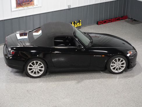 Used 2006 Honda S2000 image 13