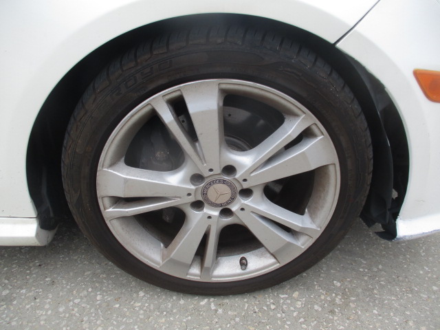 Used 2013 Mercedes-Benz E 350 4MATIC Sedan image 15