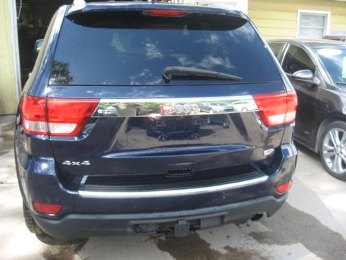 Used 2012 Jeep Grand Cherokee Overland image 5