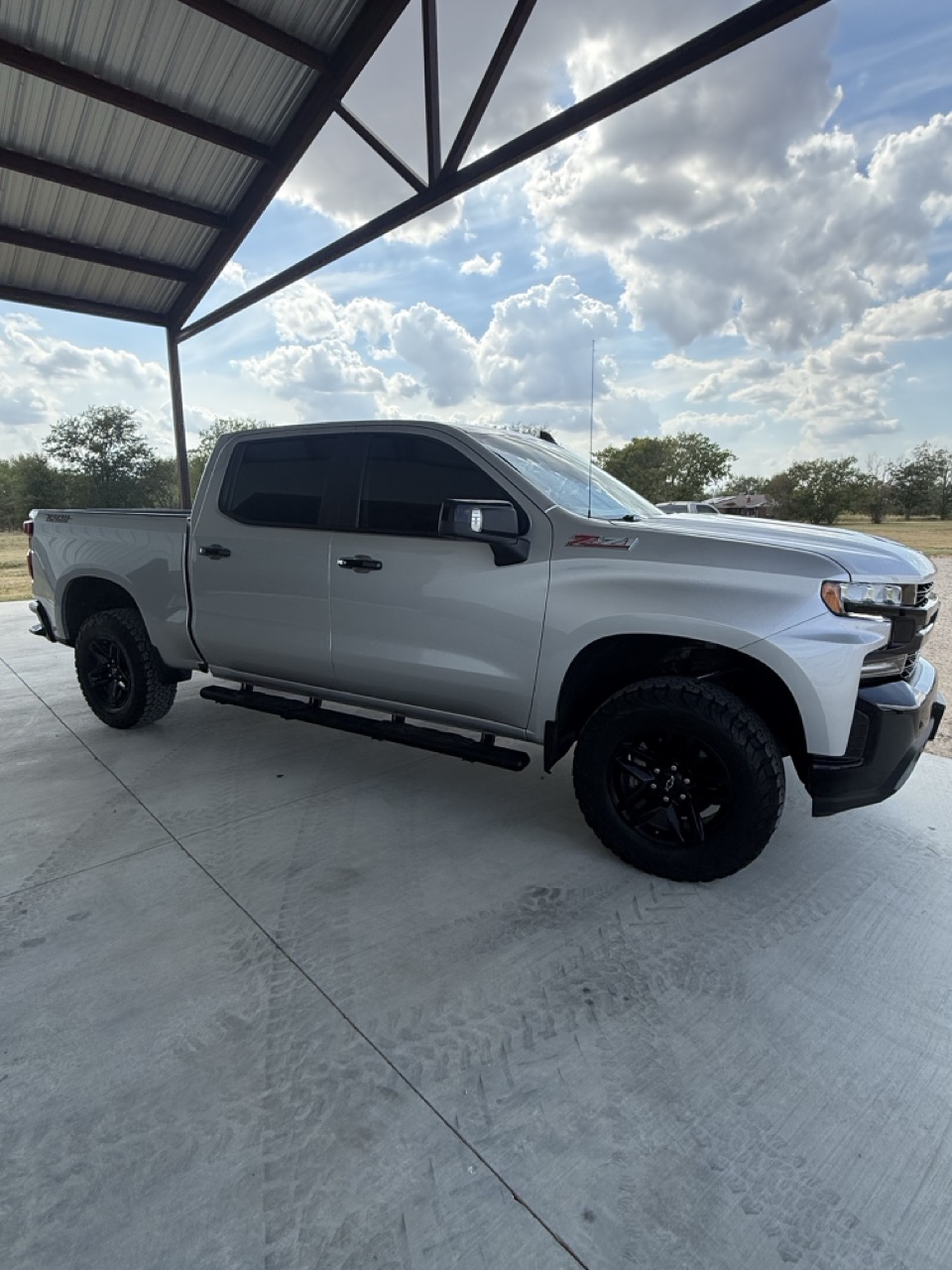 Used 2021 Chevrolet Silverado 1500 4x4 Crew Cab LT Trail Boss image 4