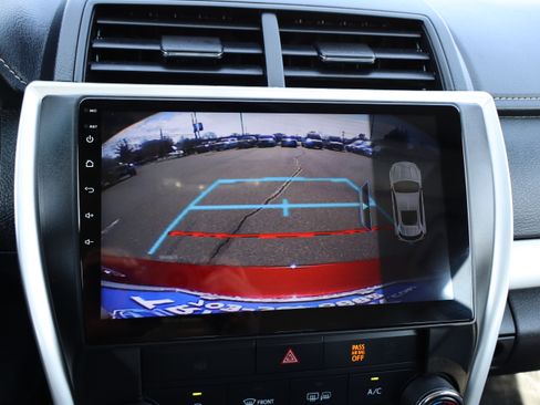 Used 2016 Toyota Camry SE image 23