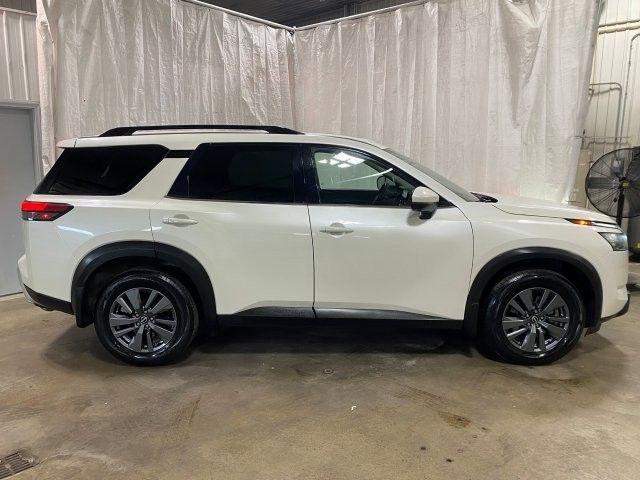 Used 2024 Nissan Pathfinder SV AWD/4WD image 33