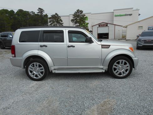 Used 2008 Dodge Nitro R/T image 5