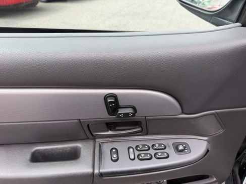 Used 2003 Mercury Marauder UNAVAIL RWD image 3