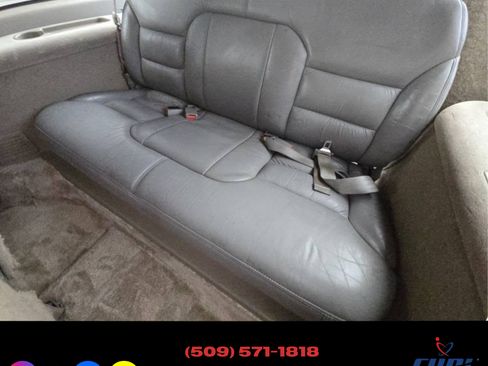 Used 1996 GMC Suburban image 16