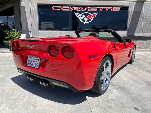 Used 2007 Chevrolet Corvette Convertible RWD image 28