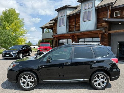 Used 2018 Subaru Forester 2.5i Touring AWD/4WD image 2