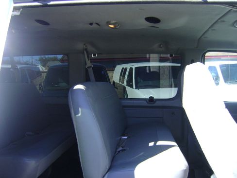 Used 2003 Ford E-350 and Econoline 350 Club Wagon image 10