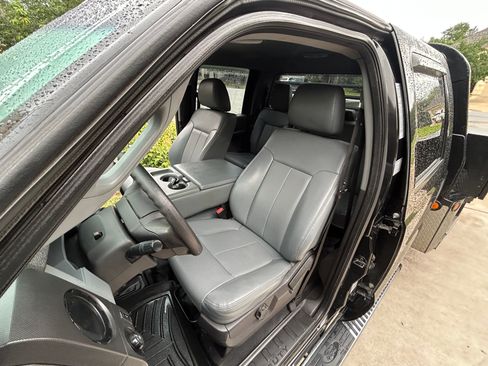 Used 2015 Ford F350 4x4 Crew Cab DRW Super Duty image 6