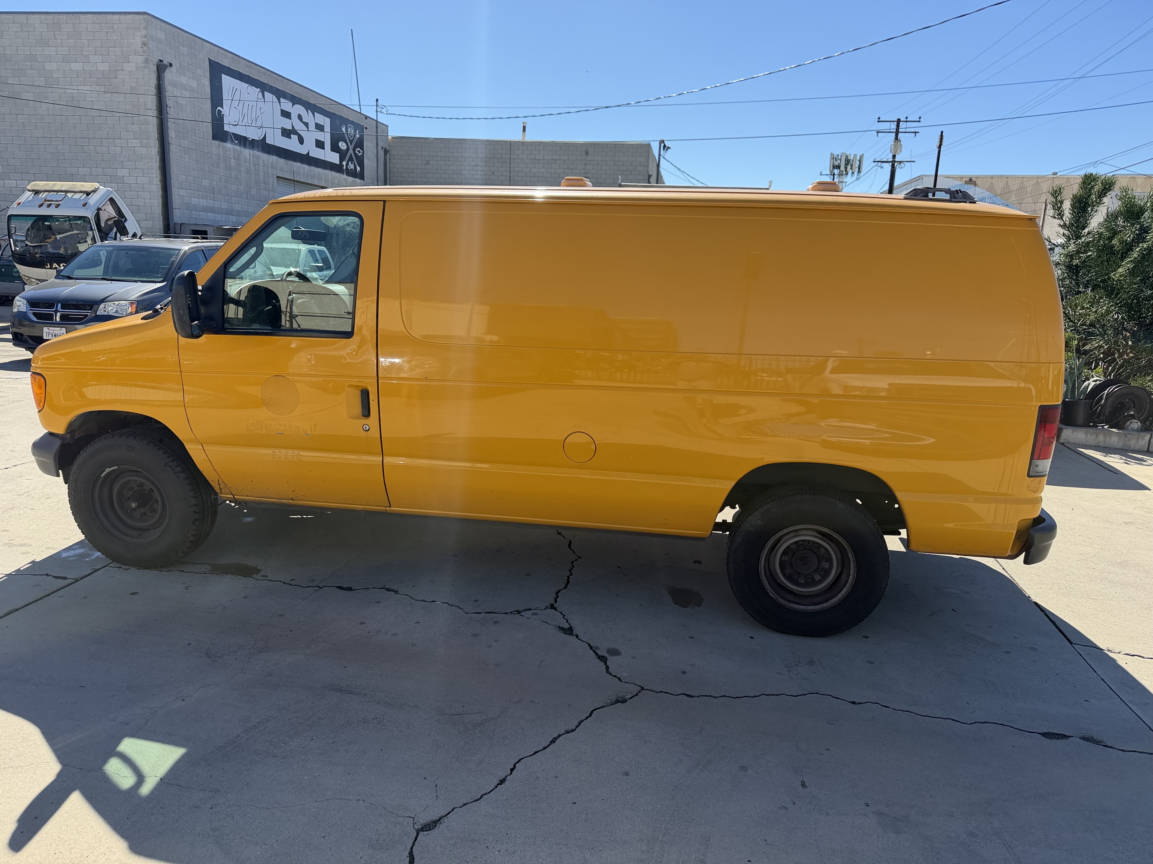 Used 2007 Ford E-250 and Econoline 250 UNAVAIL RWD image 1