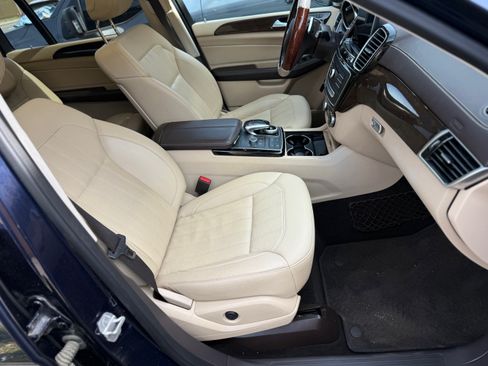 Used 2017 Mercedes-Benz GLS 450 image 8