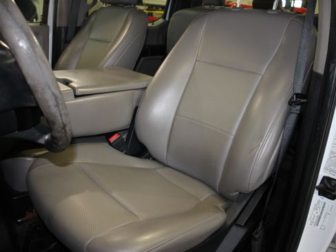 Used 2020 Ford F350 Super Duty XL image 20