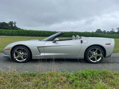 Used 2008 Chevrolet Corvette Convertible RWD image 5